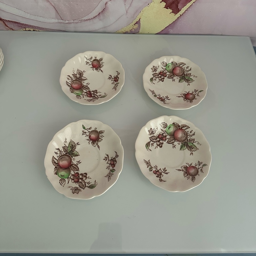 VTG JOHNSON BROS HARVEST TIME APP/DESSERT POATES 6inch SET OF 4 MADE IN ENGLAND